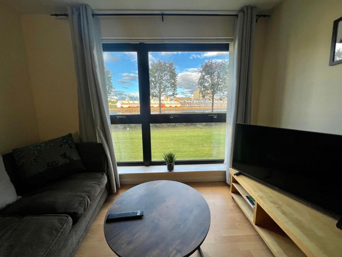 2 Bedroom - River Clyde Home - Parking Glasgow Exterior foto